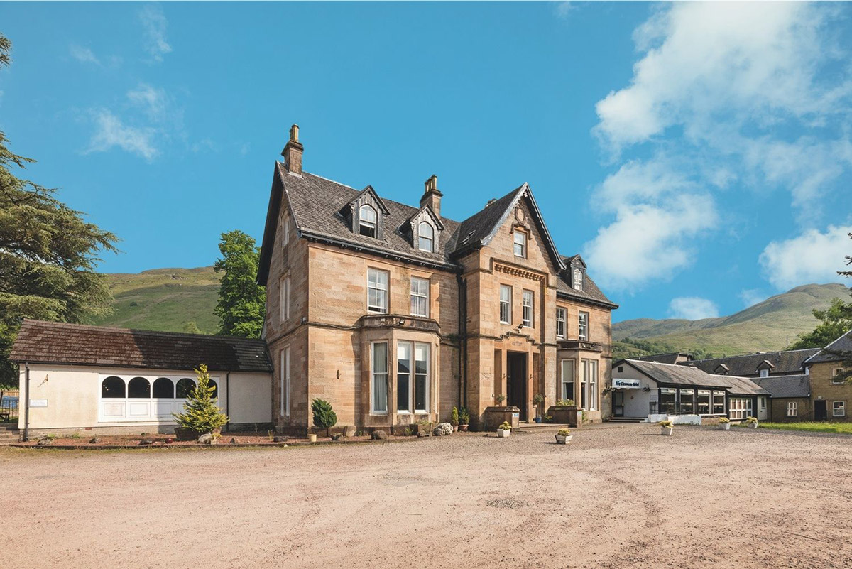 Caledonian Claymore Hotel