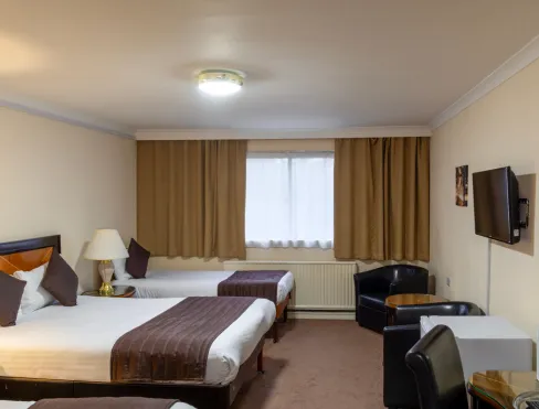 Britannia Aberdeen Twin Room