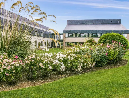 Waterside Inn hotel Front