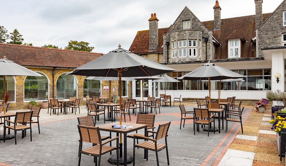 Introducing Caledonian Island Hotel