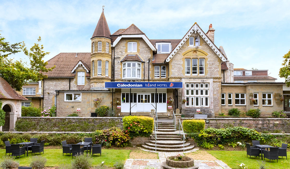 Introducing Caledonian Island Hotel