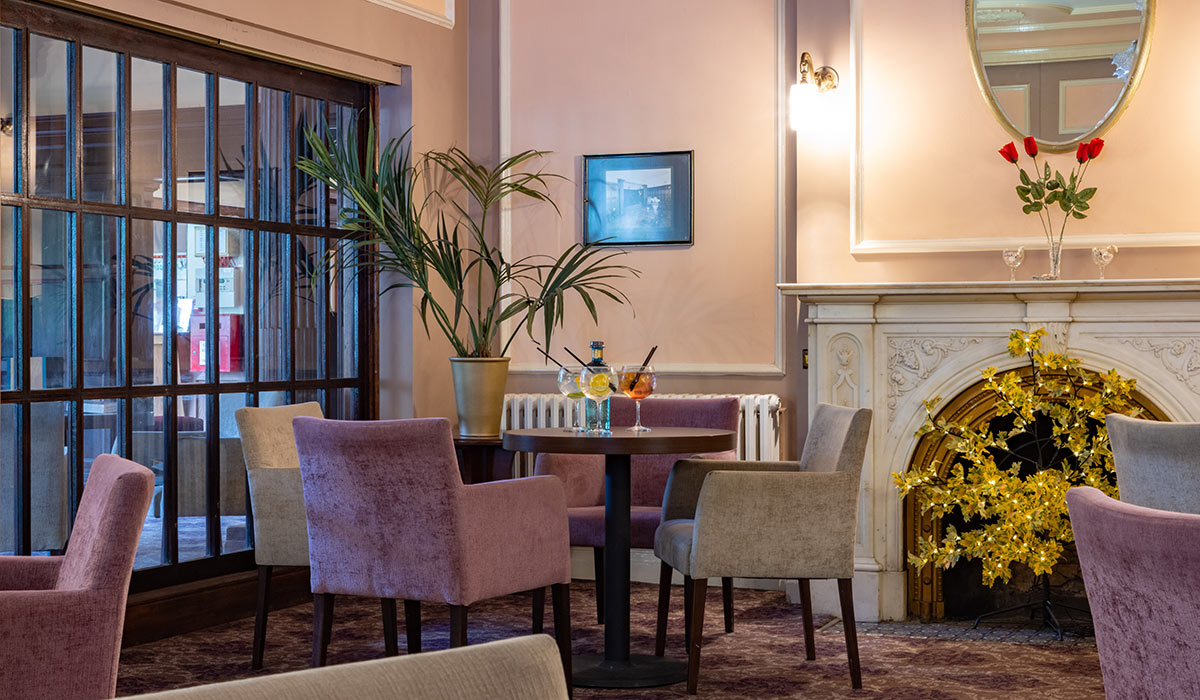 Introducing Caledonian Island Hotel